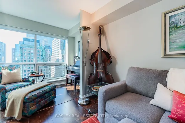 Additional image 25 of 10 Queens Quay Unit 2006