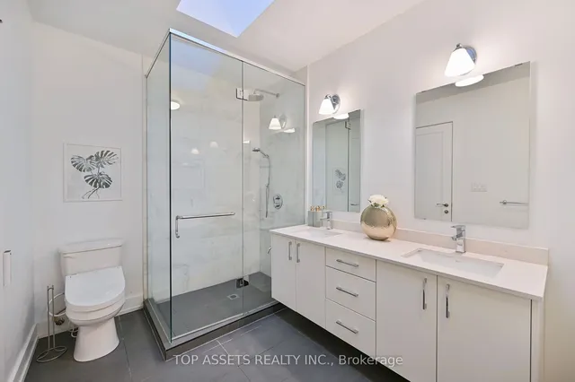 Additional image 19 of 165 Strathnairn Ave