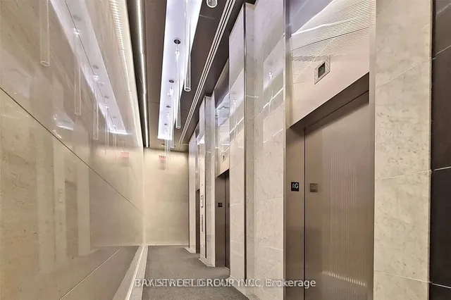 Additional image 31 of 386 Yonge St Unit 3209