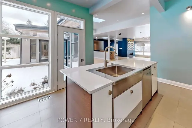 Additional image 16 of 34 Groveland Cres