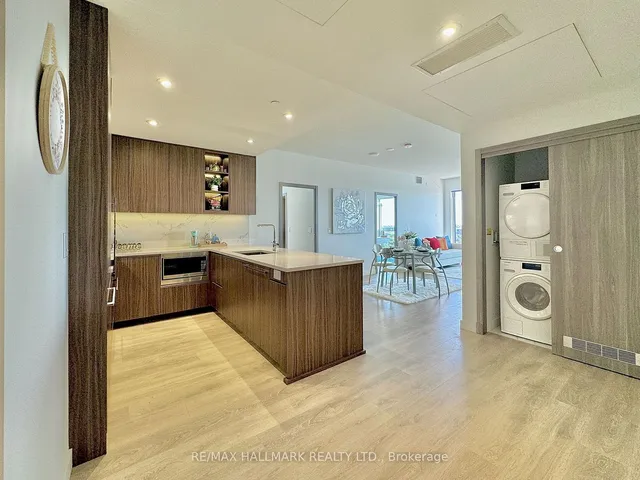 Additional image 8 of 25 Mcmahon Dr Unit 1902