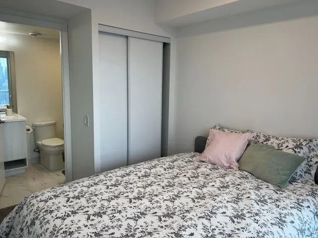 Additional image 7 of 138 Downes St Unit 3502