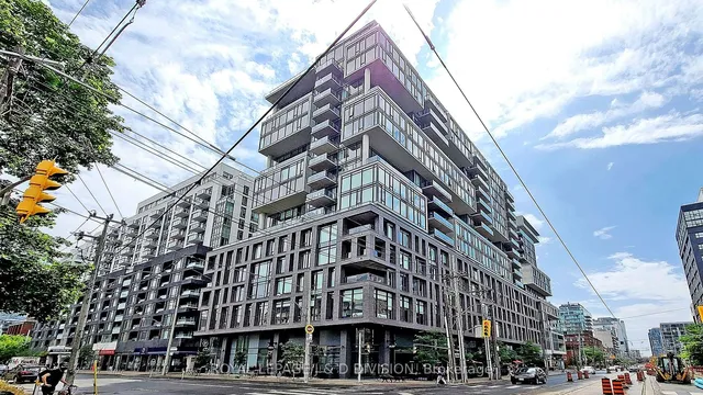 111 Bathurst St Unit 423