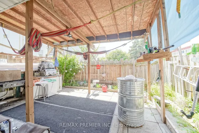 Additional image 37 of 2901 Jane St Unit 89