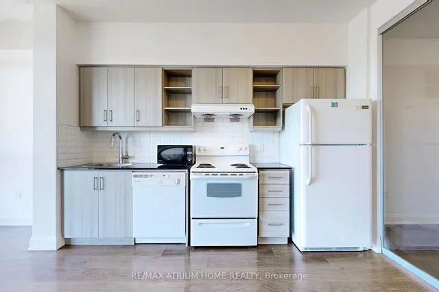 Additional image 18 of 160 Vanderhoof Ave Unit 1018