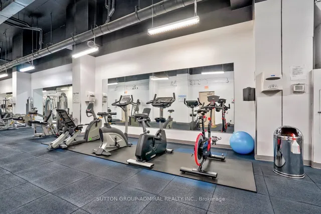 Additional image 17 of 75 East Liberty St Unit 1802