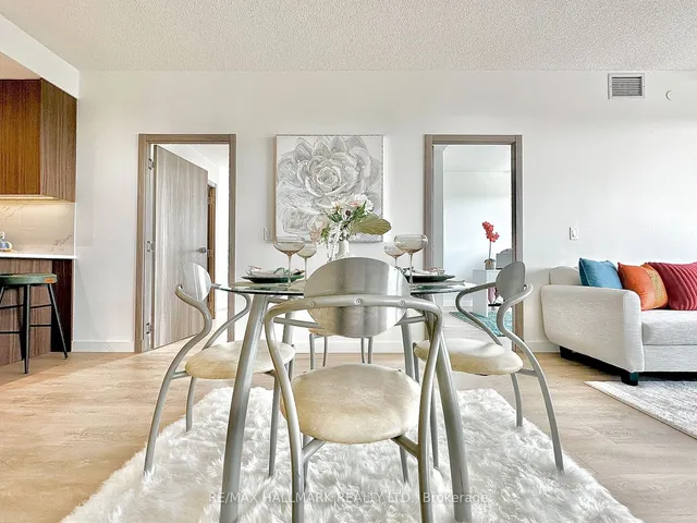 Additional image 16 of 25 Mcmahon Dr Unit 1902