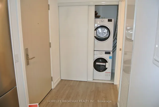 Additional image 11 of 395 Bloor St Unit 3206