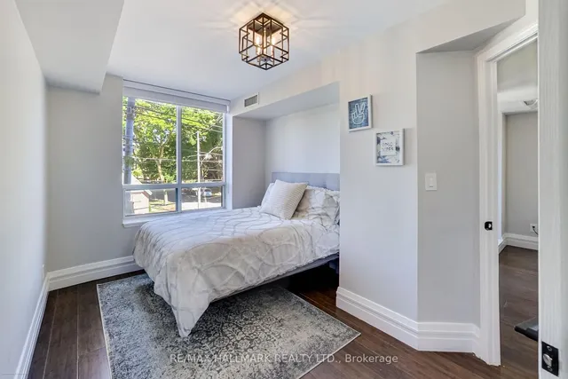 Additional image 18 of 1733 Queen St Unit 220