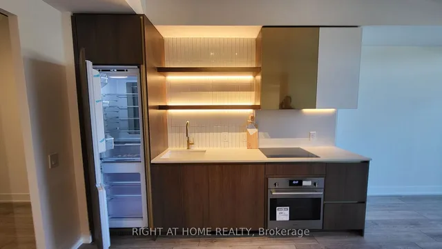 Additional image 8 of 1285 Queen St Unit 403