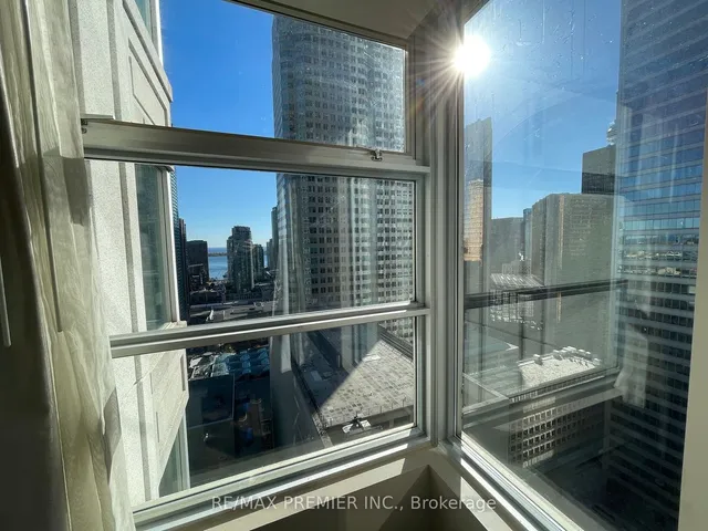Additional image 10 of 1 King St Unit 3012