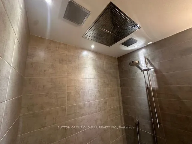 Additional image 22 of 456 College St Unit 211