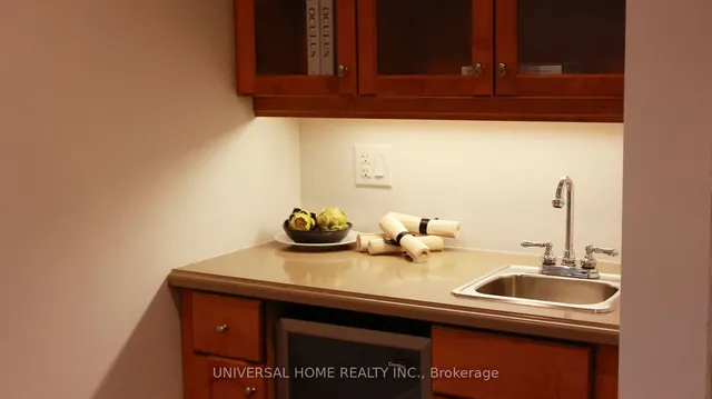 Additional image 5 of 25 Greenview Ave Unit TH43