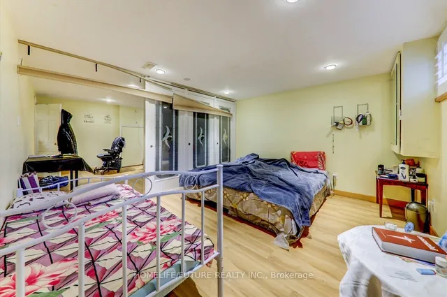 Additional image 25 of 8 Bonacres Ave