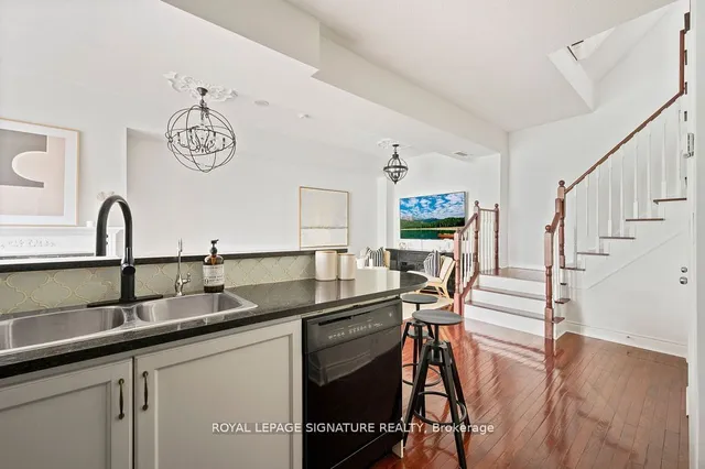 Additional image 11 of 1 Rean Dr Unit TH9