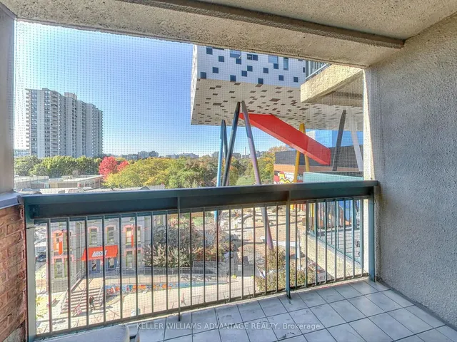 Additional image 23 of 73 McCaul St Unit 628