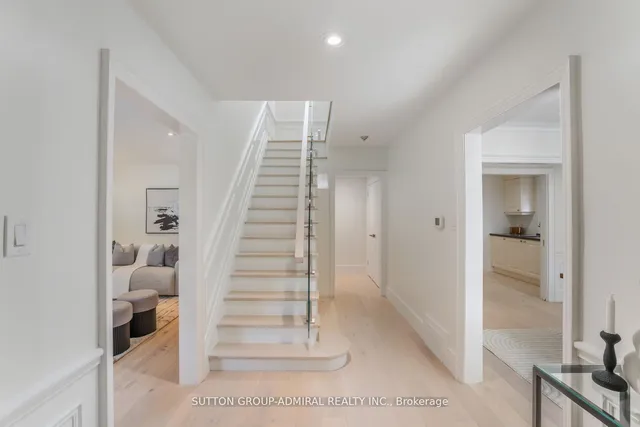 Additional image 4 of 216 Glencairn Ave