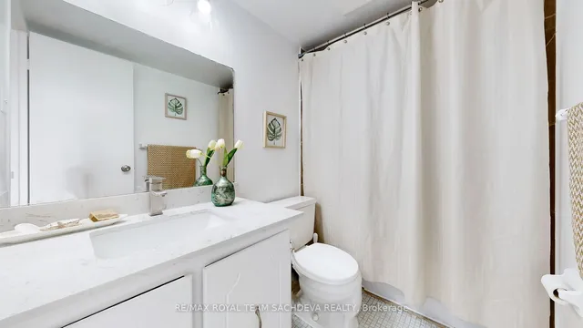 Additional image 20 of 3380 Eglinton Ave Unit 1709