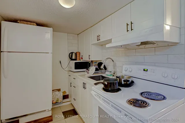 Additional image 19 of 10 Burnfield Ave