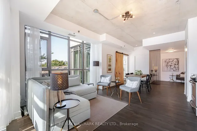 90 Trinity St Unit 401