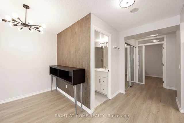 Additional image 15 of 763 Bay St Unit 1006