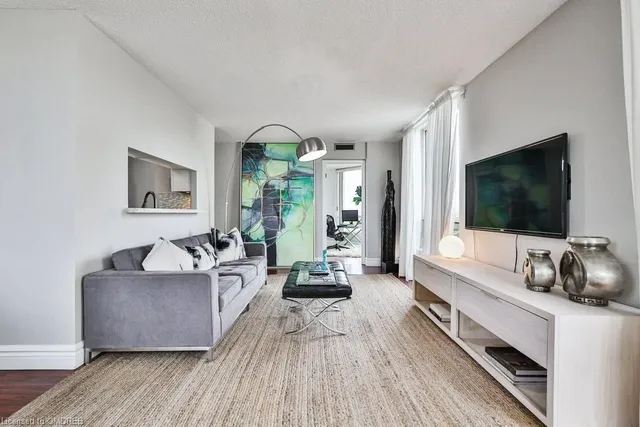 Additional image 5 of 1 Hickory Tree Rd Unit 708