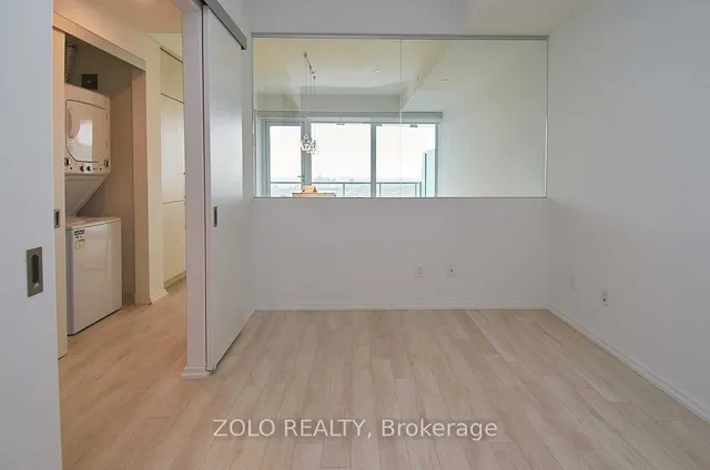 Additional image 11 of 197 Yonge St Unit 5611