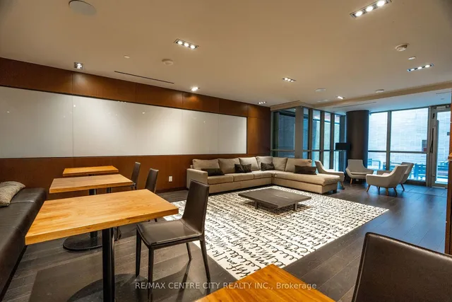 Additional image 35 of 70 Temperance St Unit LPH5410