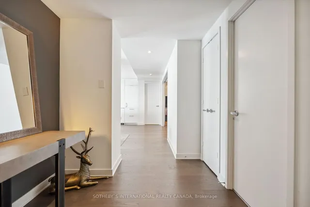 Additional image 3 of 1 Bloor St Unit 6805