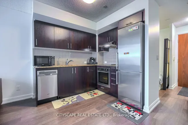 Additional image 7 of 255 Village Green Sq Unit 406