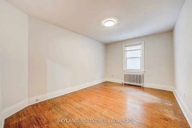 Additional image 20 of 996-998 Avenue Rd