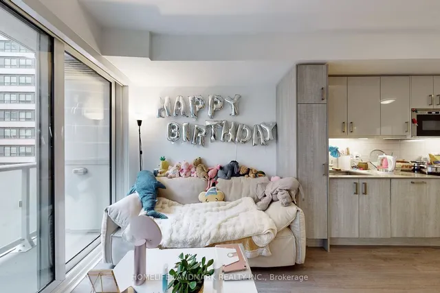 Additional image 11 of 77 Mutual St Unit 810