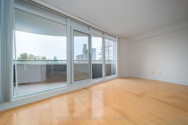 Additional image 7 of 550 Queens Quay Unit 318