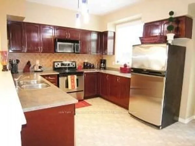 Additional image 7 of 561 Oxford St