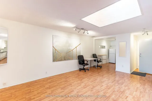 Additional image 10 of 2963 Dundas St