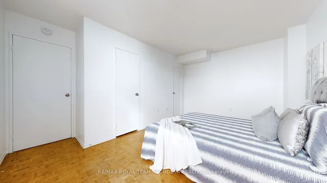 Additional image 19 of 3380 Eglinton Ave Unit 1709