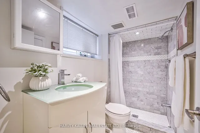 Additional image 34 of 106 Gloucester Grve