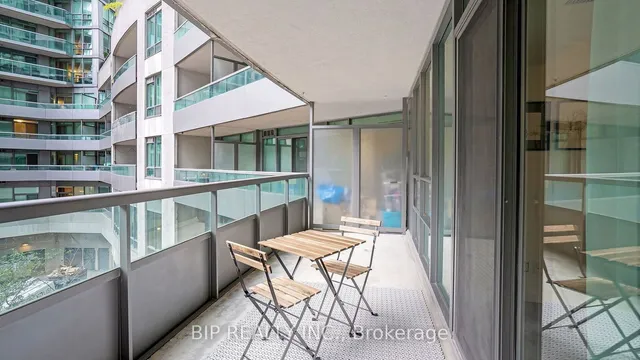 Additional image 30 of 30 Grand Trunk Cres Unit 315