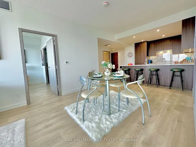 Additional image 18 of 25 Mcmahon Dr Unit 1902