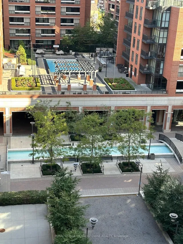 Additional image 25 of 830 Lawrence Ave Unit 825