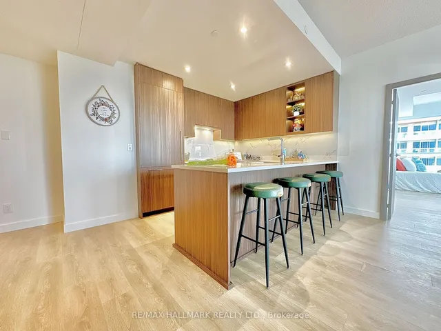 Additional image 5 of 25 Mcmahon Dr Unit 1902