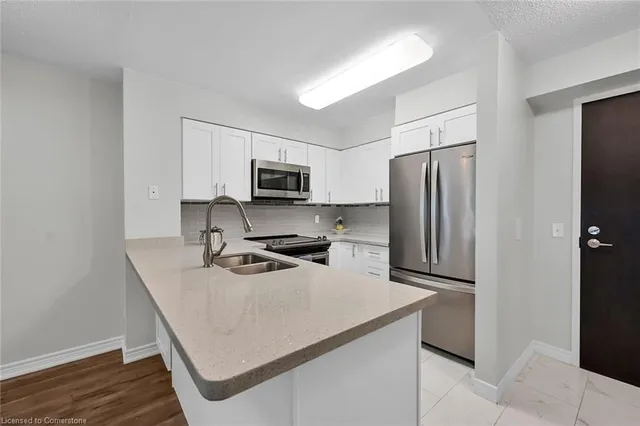 Additional image 21 of 30 Grand Trunk Cres Unit 709