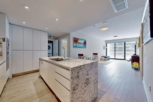 Additional image 19 of 118 Merchants' Wharf Unit 305