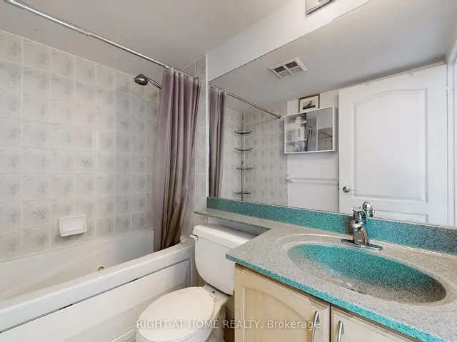 Additional image 19 of 3840 Bathurst St Unit 612