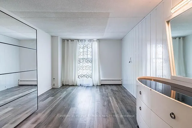 Additional image 21 of 2 Glamorgan Ave Unit 1007