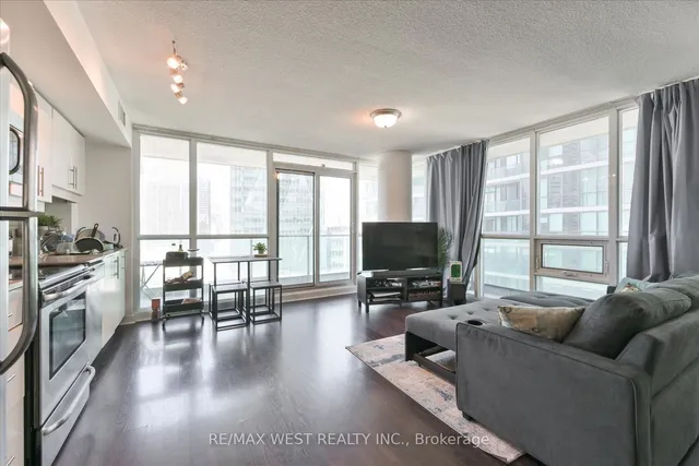 Additional image 7 of 33 Bay St Unit 1504