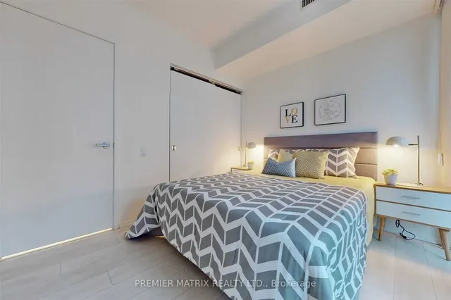 Additional image 20 of 125 Peter St Unit 1401