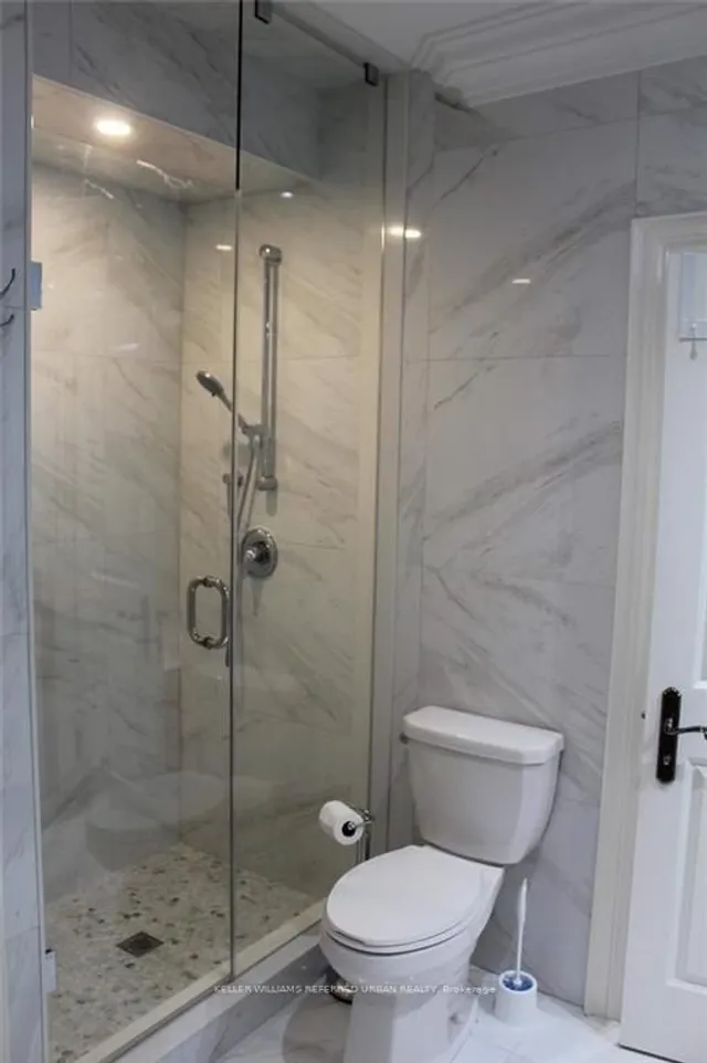 Additional image 13 of 141 Gracefield Ave