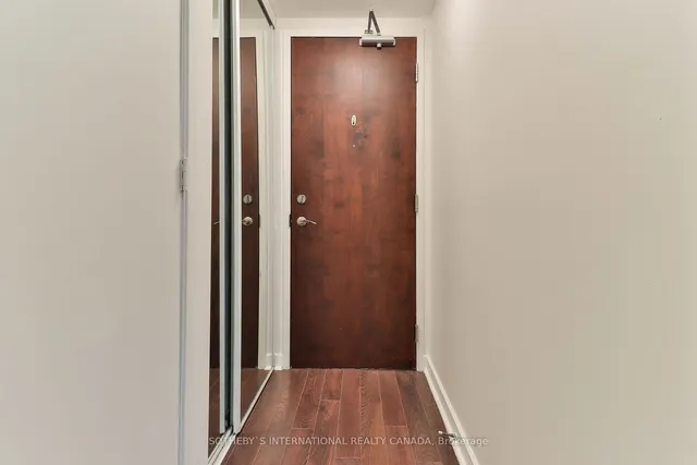 Additional image 3 of 85 Bloor St Unit 208
