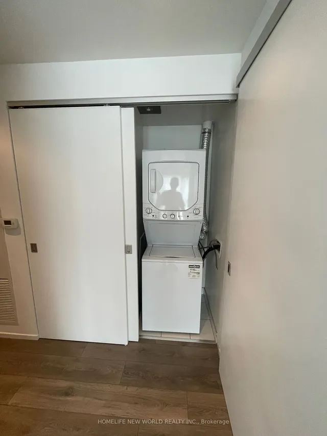 Additional image 10 of 159 Dundas St Unit 2201